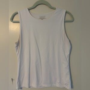 Tahari White Crewneck Sleeveless Tank Top